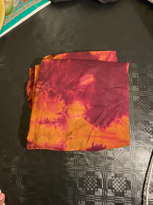 Dirac Karis i Handfärgad Design